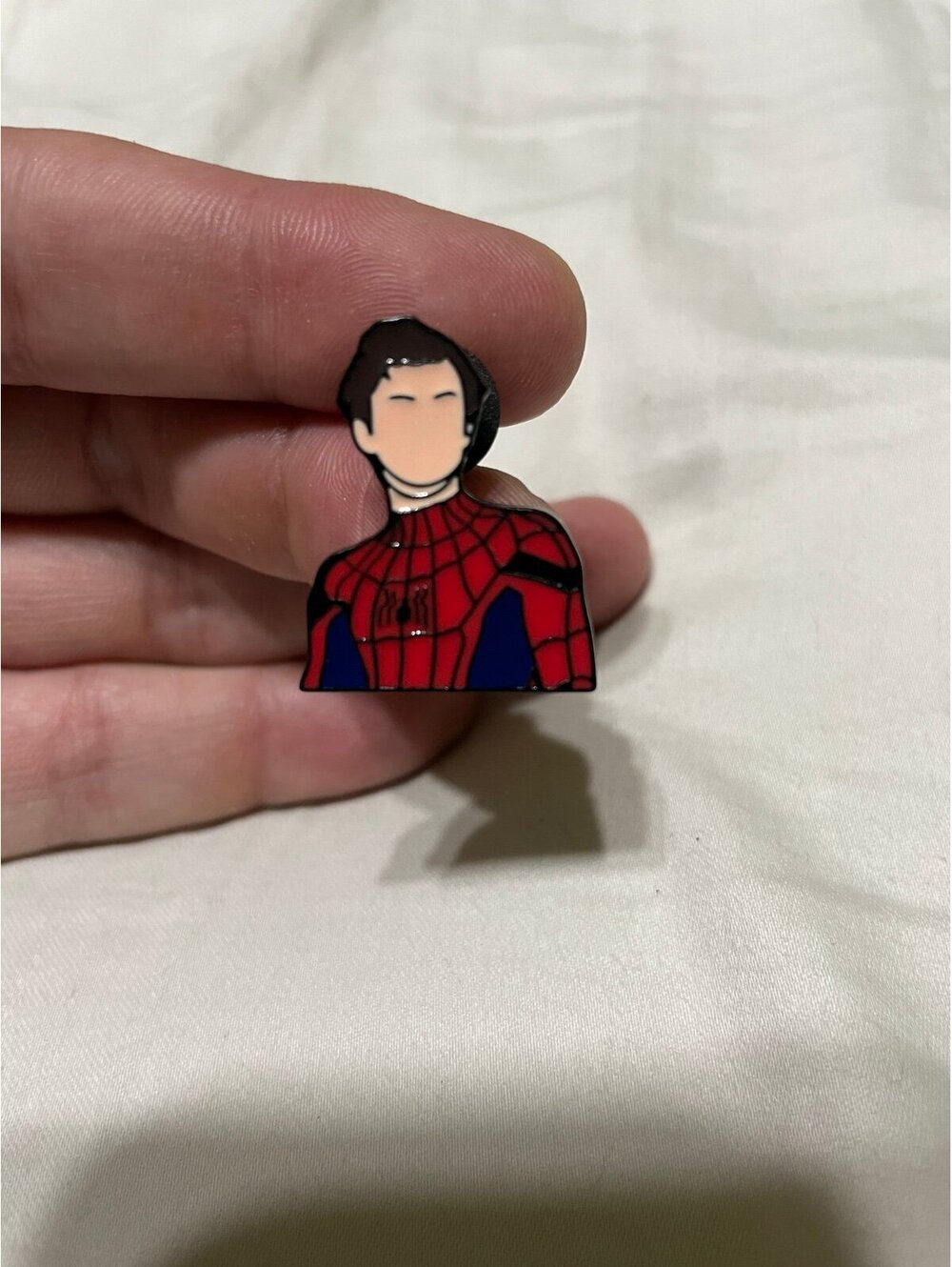 Spiderman enamel pin brooch marvel anime exclusive super hero